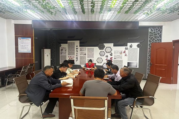 街南村組織開展“書香潤村”主題讀書學(xué)習(xí)活動