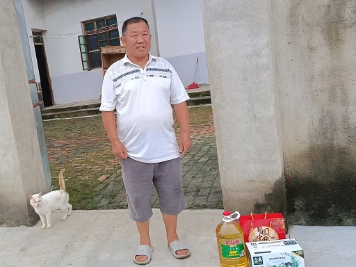 石梁鎮(zhèn)蔡河村開展“情暖中秋 愛駐蔡河”老年人慰問活動(dòng)