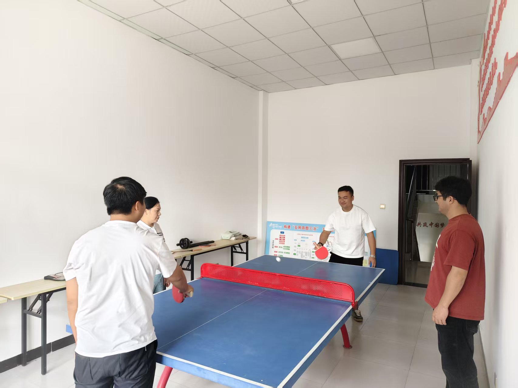 社區(qū)運(yùn)動(dòng)會(huì)活力開(kāi)賽 球類繩舞掀起全民健身熱潮