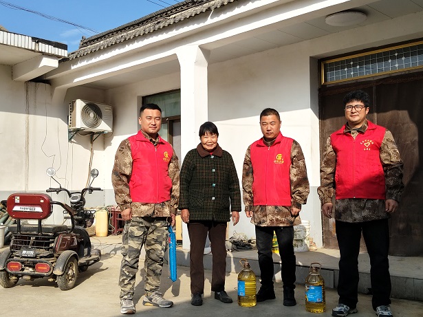 石梁鎮(zhèn)：“兵支書”暖心服務(wù)點(diǎn)亮鄉(xiāng)村溫情之光