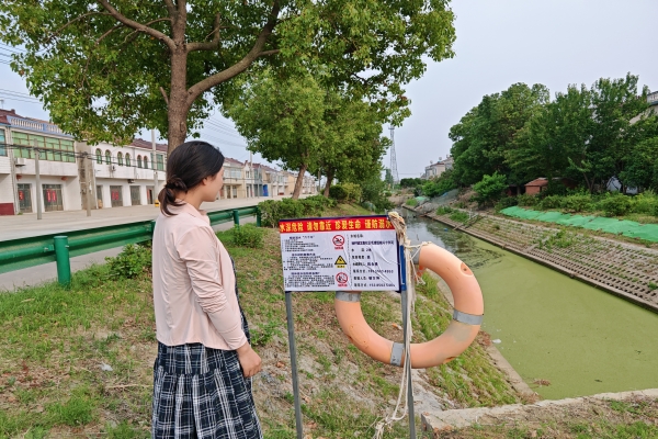龍集社區(qū)開(kāi)展防溺水巡查 筑牢安全防線