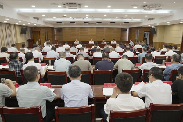 賀家平主持召開(kāi)9月份市委常委碰頭會(huì)